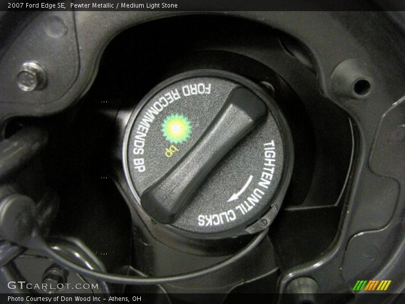 Pewter Metallic / Medium Light Stone 2007 Ford Edge SE