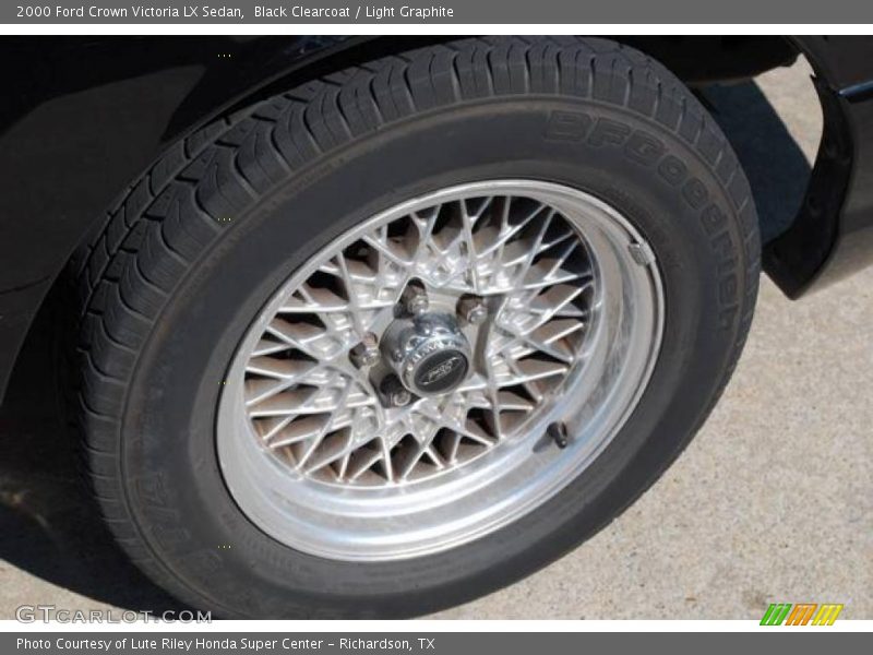 Black Clearcoat / Light Graphite 2000 Ford Crown Victoria LX Sedan