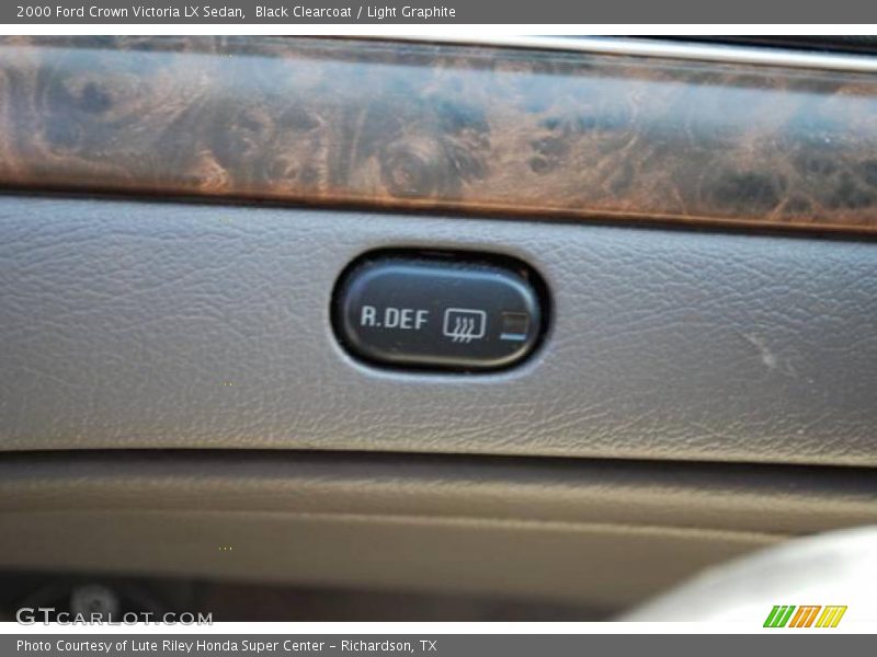 Black Clearcoat / Light Graphite 2000 Ford Crown Victoria LX Sedan