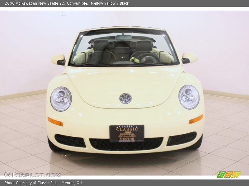 Mellow Yellow / Black 2006 Volkswagen New Beetle 2.5 Convertible