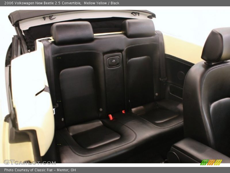 Mellow Yellow / Black 2006 Volkswagen New Beetle 2.5 Convertible