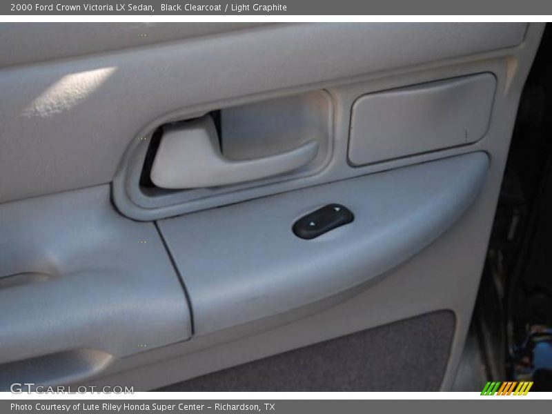 Black Clearcoat / Light Graphite 2000 Ford Crown Victoria LX Sedan