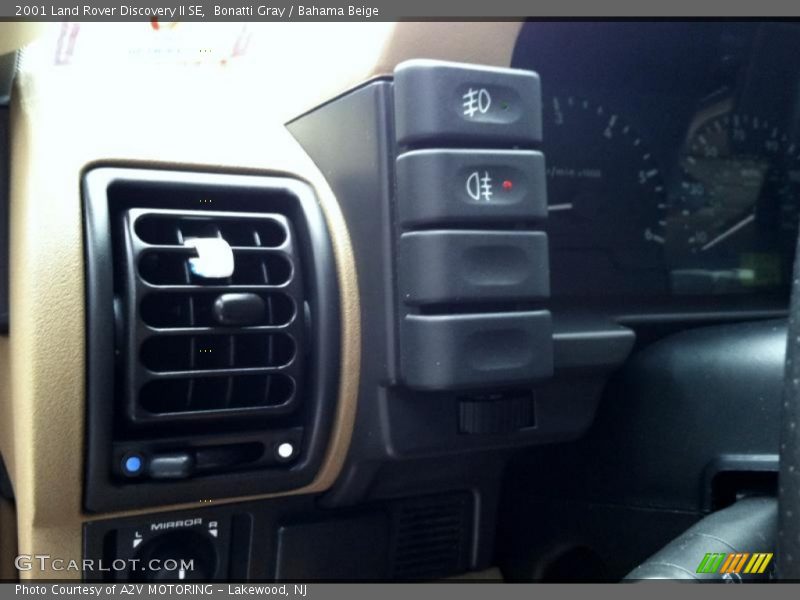 Bonatti Gray / Bahama Beige 2001 Land Rover Discovery II SE