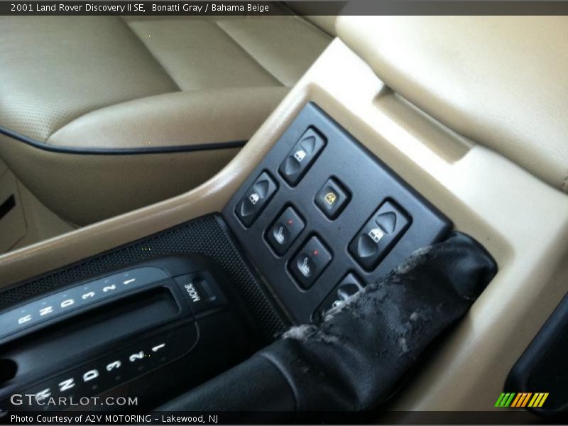 Bonatti Gray / Bahama Beige 2001 Land Rover Discovery II SE