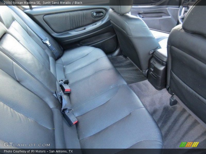 Sunlit Sand Metallic / Black 2000 Nissan Maxima SE