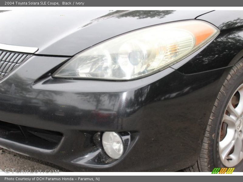 Black / Ivory 2004 Toyota Solara SLE Coupe