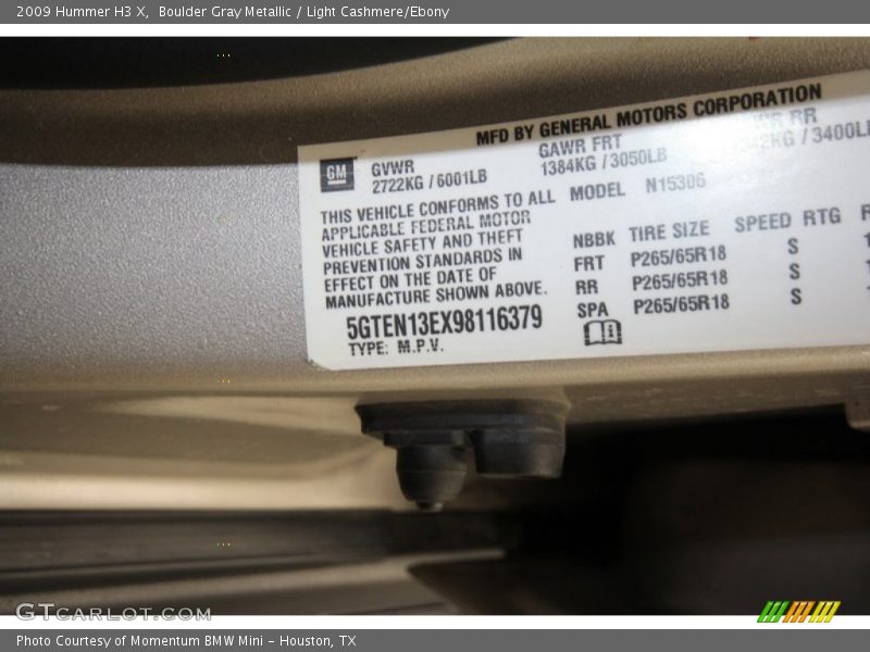 Boulder Gray Metallic / Light Cashmere/Ebony 2009 Hummer H3 X