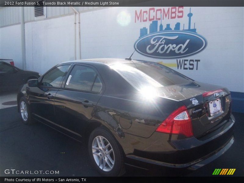 Tuxedo Black Metallic / Medium Light Stone 2012 Ford Fusion S
