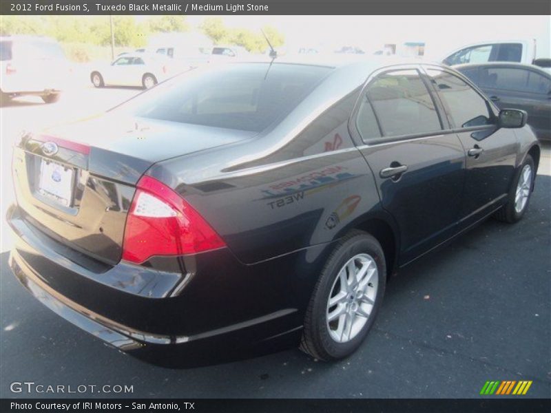 Tuxedo Black Metallic / Medium Light Stone 2012 Ford Fusion S