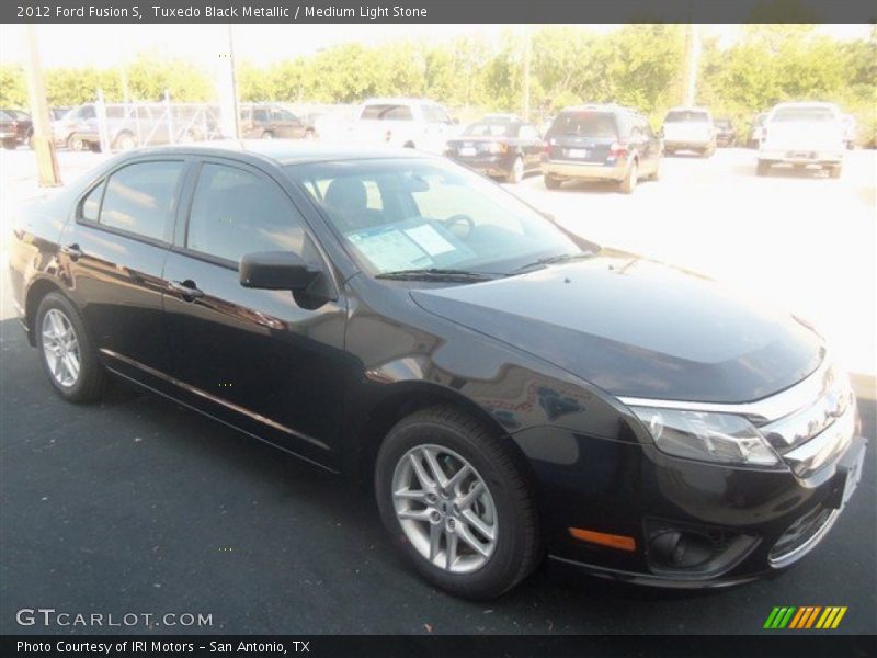 Tuxedo Black Metallic / Medium Light Stone 2012 Ford Fusion S