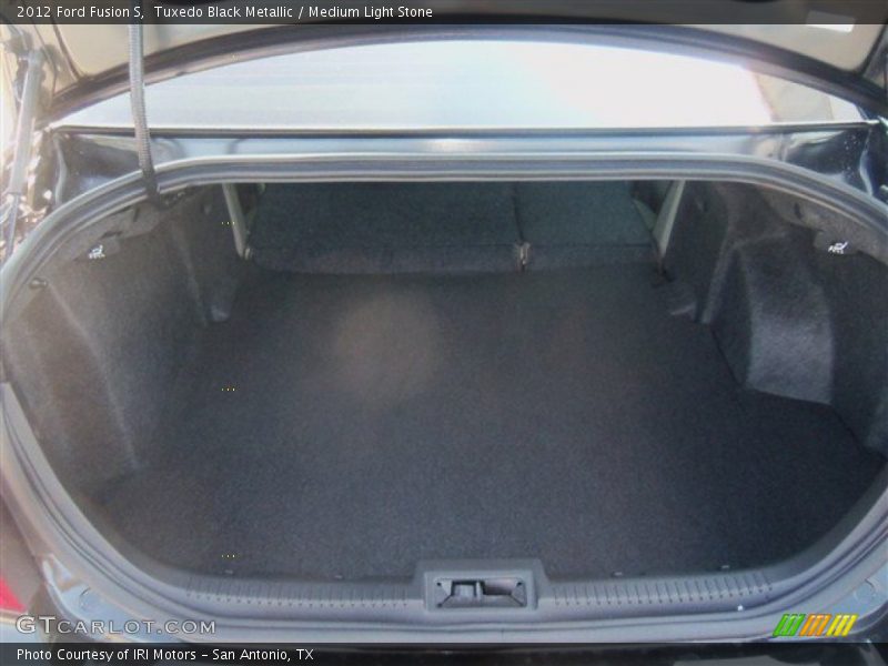 Tuxedo Black Metallic / Medium Light Stone 2012 Ford Fusion S