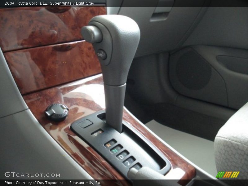 Super White / Light Gray 2004 Toyota Corolla LE