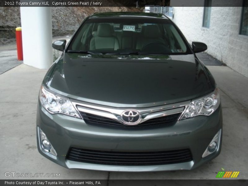 Cypress Green Pearl / Ivory 2012 Toyota Camry XLE