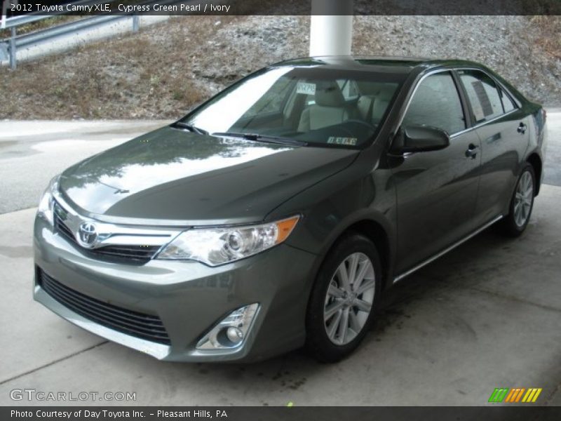 Cypress Green Pearl / Ivory 2012 Toyota Camry XLE