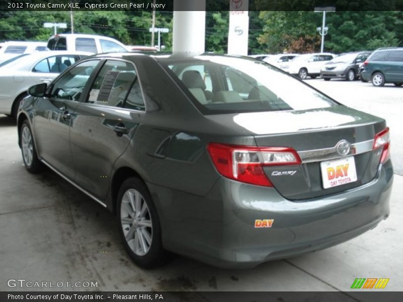 Cypress Green Pearl / Ivory 2012 Toyota Camry XLE