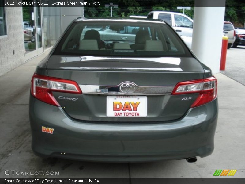 Cypress Green Pearl / Ivory 2012 Toyota Camry XLE