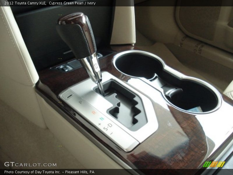 Cypress Green Pearl / Ivory 2012 Toyota Camry XLE