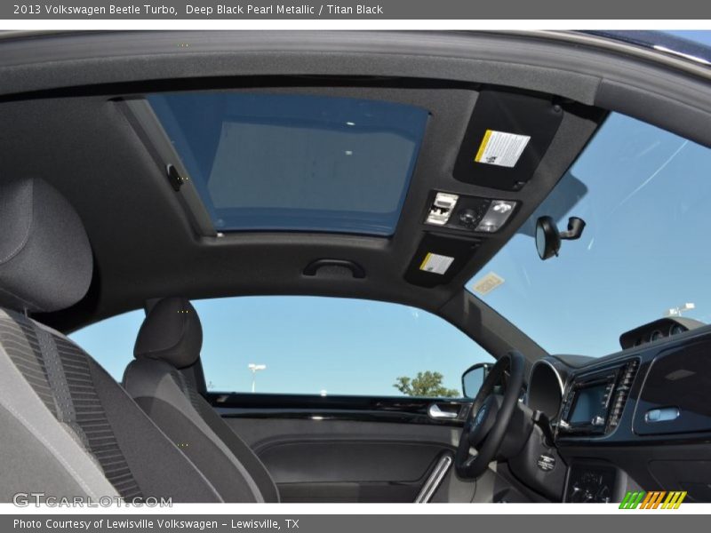 Deep Black Pearl Metallic / Titan Black 2013 Volkswagen Beetle Turbo