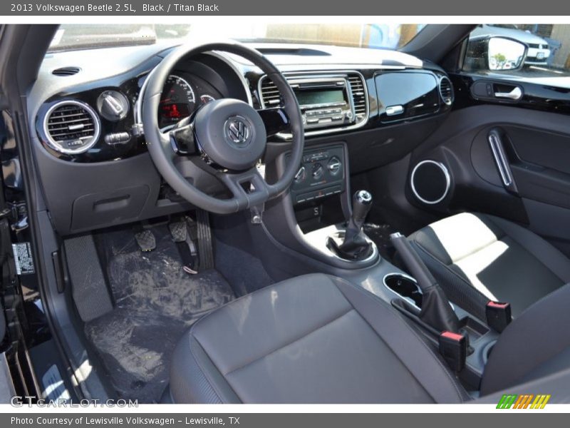 Black / Titan Black 2013 Volkswagen Beetle 2.5L