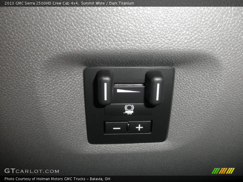 Summit White / Dark Titanium 2013 GMC Sierra 2500HD Crew Cab 4x4