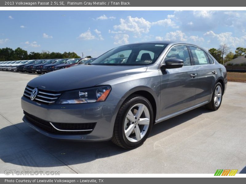 Platinum Gray Metallic / Titan Black 2013 Volkswagen Passat 2.5L SE