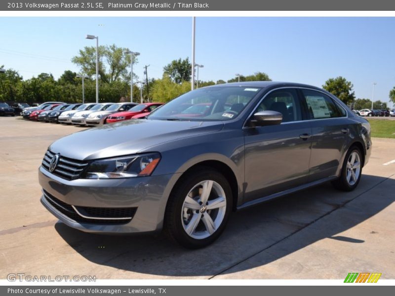 Platinum Gray Metallic / Titan Black 2013 Volkswagen Passat 2.5L SE