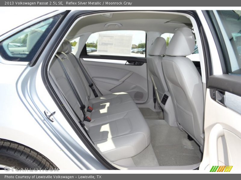 Reflex Silver Metallic / Moonrock Gray 2013 Volkswagen Passat 2.5L SE