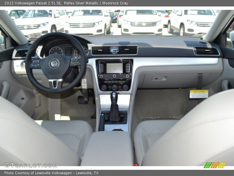 Reflex Silver Metallic / Moonrock Gray 2013 Volkswagen Passat 2.5L SE