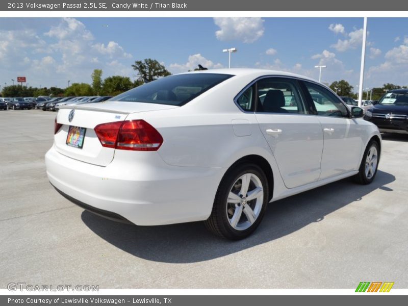 Candy White / Titan Black 2013 Volkswagen Passat 2.5L SE