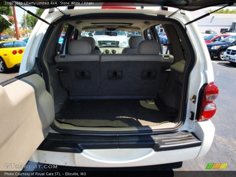 Stone White / Khaki 2007 Jeep Liberty Limited 4x4