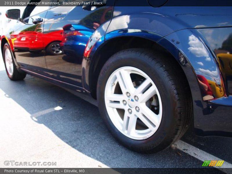 Blackberry Pearl / Black 2011 Dodge Avenger Mainstreet