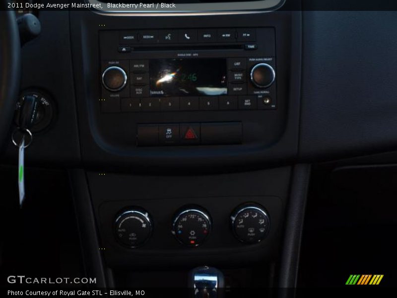 Blackberry Pearl / Black 2011 Dodge Avenger Mainstreet