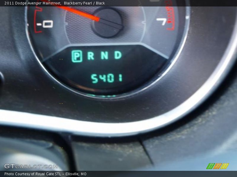 Blackberry Pearl / Black 2011 Dodge Avenger Mainstreet