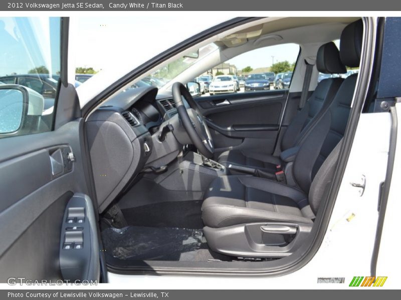 Candy White / Titan Black 2012 Volkswagen Jetta SE Sedan