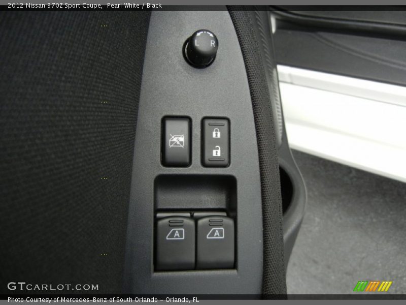 Controls of 2012 370Z Sport Coupe