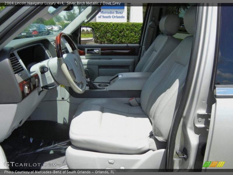 Silver Birch Metallic / Dove Grey 2004 Lincoln Navigator Luxury 4x4