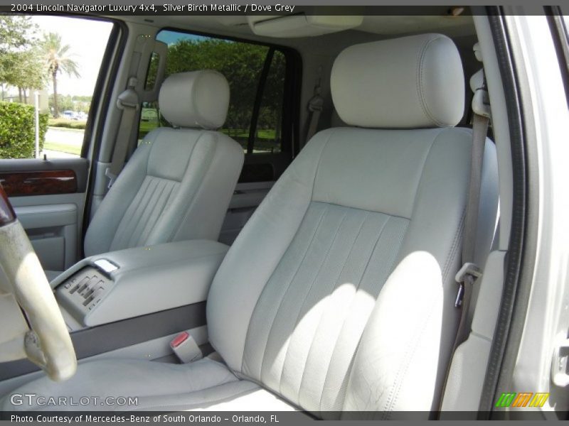 Silver Birch Metallic / Dove Grey 2004 Lincoln Navigator Luxury 4x4