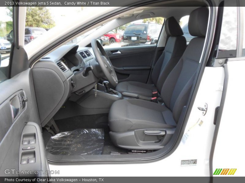 Candy White / Titan Black 2013 Volkswagen Jetta S Sedan