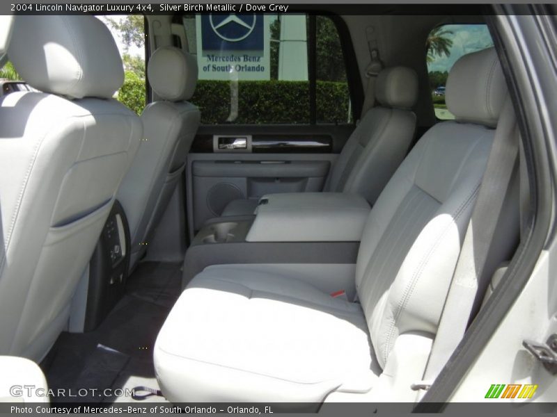 Silver Birch Metallic / Dove Grey 2004 Lincoln Navigator Luxury 4x4