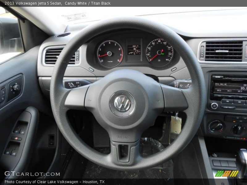 Candy White / Titan Black 2013 Volkswagen Jetta S Sedan