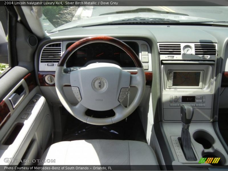 Silver Birch Metallic / Dove Grey 2004 Lincoln Navigator Luxury 4x4