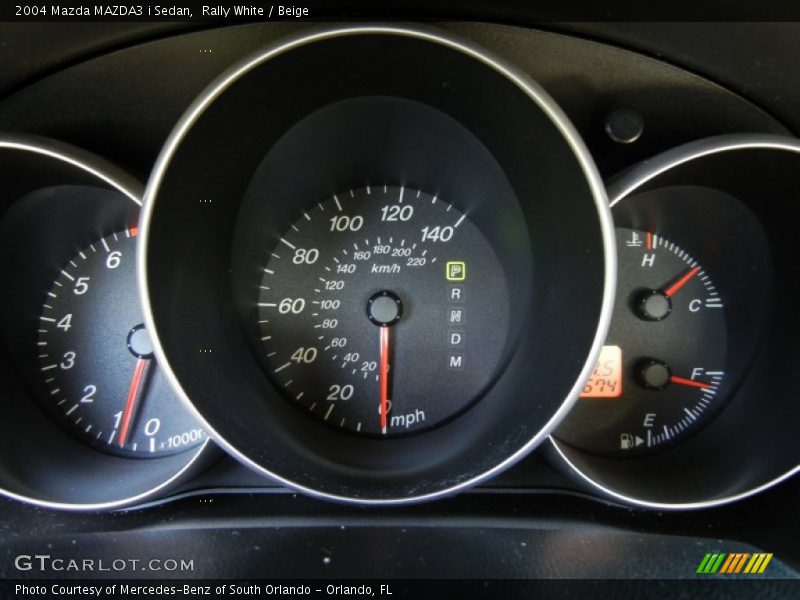 Rally White / Beige 2004 Mazda MAZDA3 i Sedan