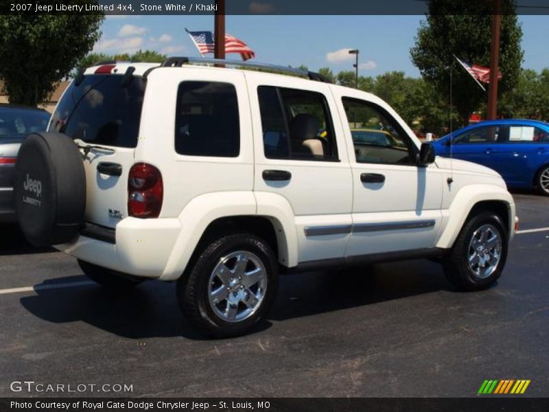 Stone White / Khaki 2007 Jeep Liberty Limited 4x4