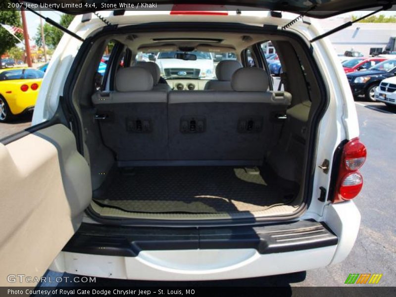 Stone White / Khaki 2007 Jeep Liberty Limited 4x4