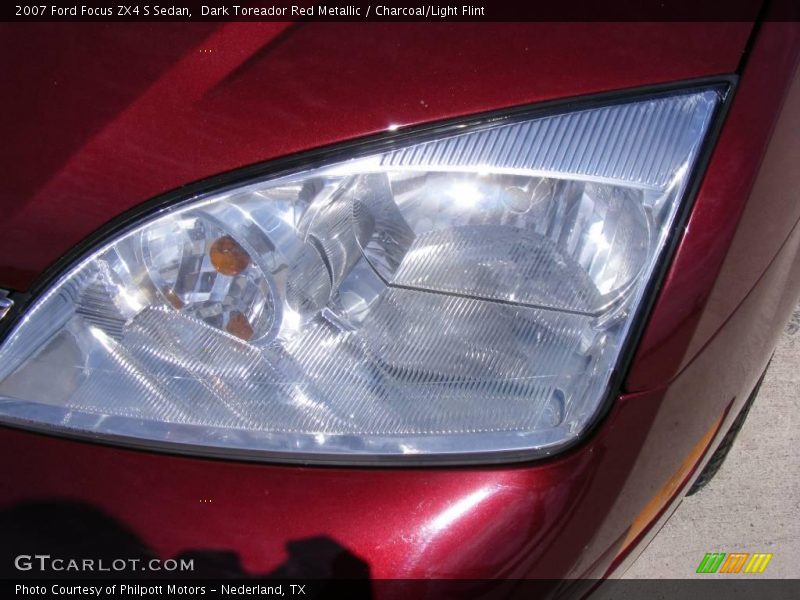 Dark Toreador Red Metallic / Charcoal/Light Flint 2007 Ford Focus ZX4 S Sedan
