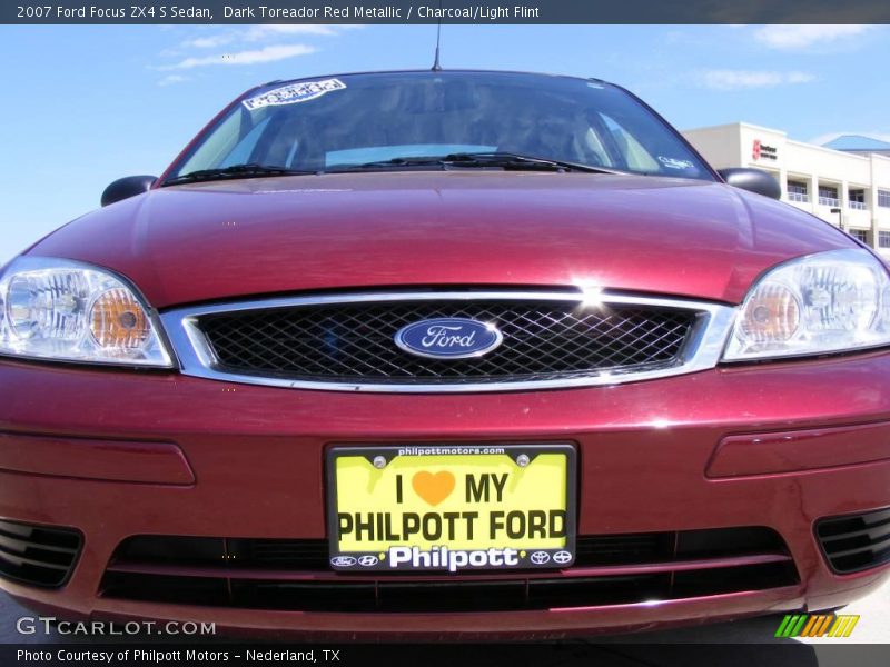 Dark Toreador Red Metallic / Charcoal/Light Flint 2007 Ford Focus ZX4 S Sedan