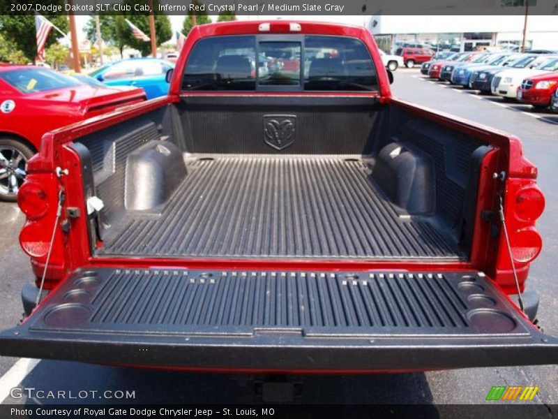  2007 Dakota SLT Club Cab Trunk