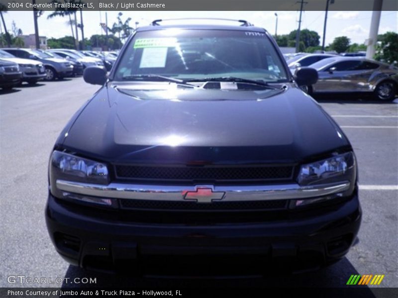 Black / Light Cashmere 2004 Chevrolet TrailBlazer LS