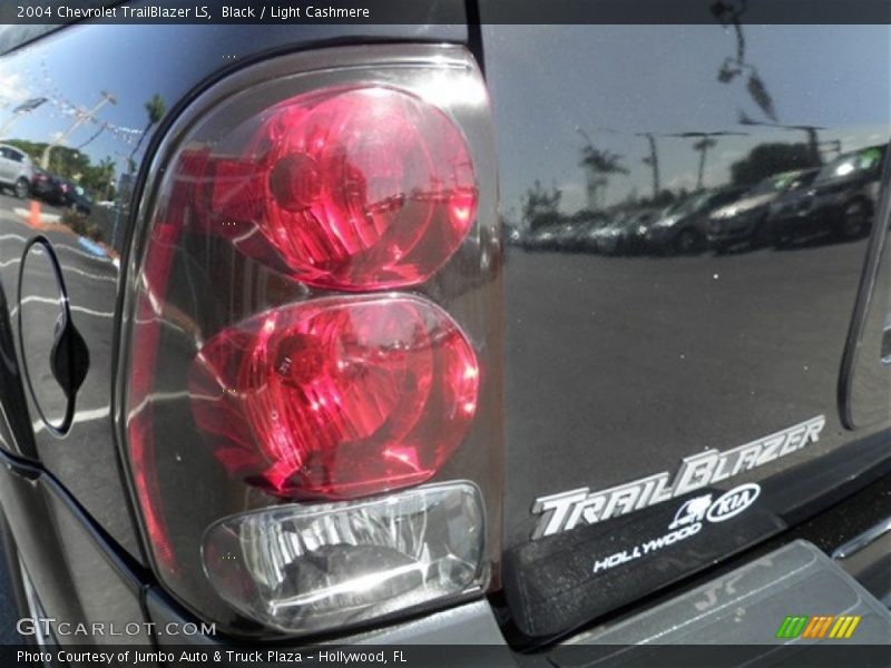 Black / Light Cashmere 2004 Chevrolet TrailBlazer LS