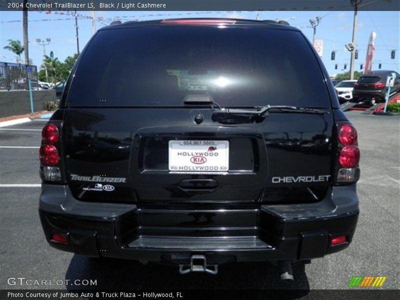 Black / Light Cashmere 2004 Chevrolet TrailBlazer LS